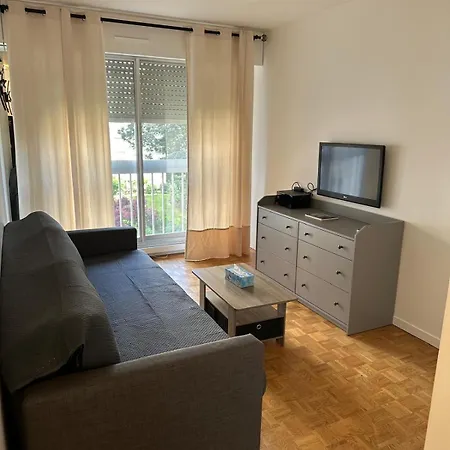 Cozy - Eiffel Tower Apartment Paris